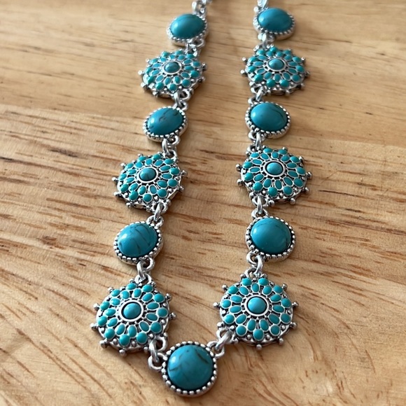 LUCKY BRAND SEMI PRECIOUS ACCENT NECKLACE NWT - Picture 3 of 8